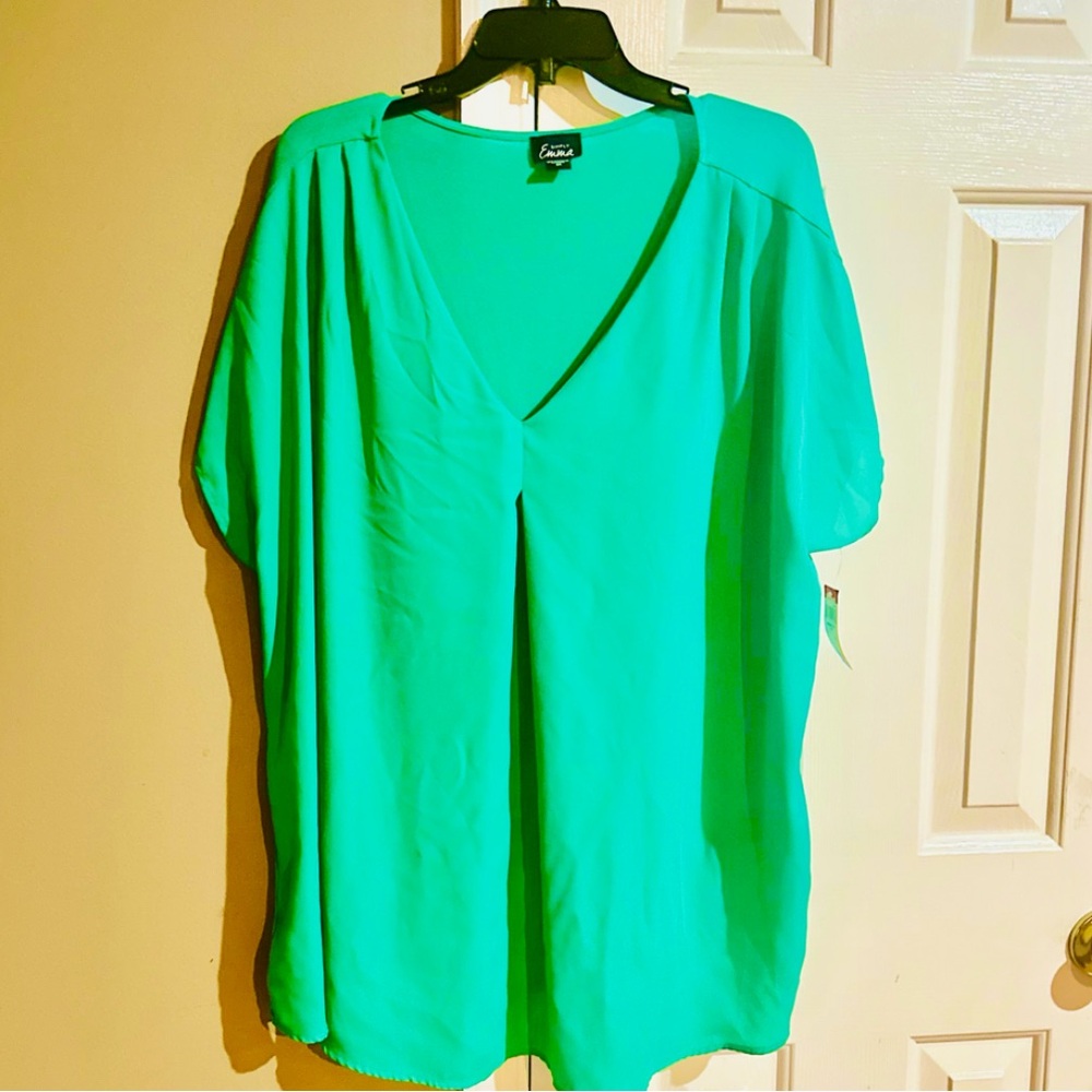 Gorgeous Simply Emma, Classy Green Detailed Summer Top.  Stay right on point .